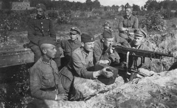 Stanowisko karabinu maszynowego Colt-Browning wz. 1895. Polska pozycja pod Miłosną, wieś Janki, sierpień 1920 r