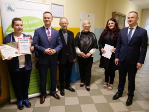 Uczniowie ze szkół podstawowych powiatu mławskiego laureatami konkursu