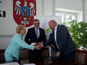 Ponad 351 tyś zł trafi do 10 gmin naszego powiatu na usuwanie azbestu i edukację ekologiczną