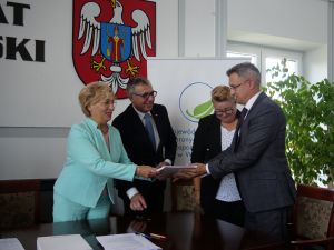 Ponad 351 tyś zł trafi do 10 gmin naszego powiatu na usuwanie azbestu i edukację ekologiczną