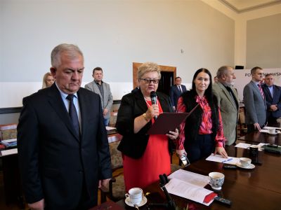 Uroczyście na XL Sesji Rady Powiatu Mławskiego