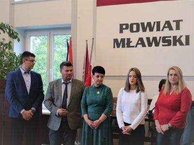 Uroczyście na XL Sesji Rady Powiatu Mławskiego