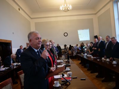Uroczyście na XL Sesji Rady Powiatu Mławskiego