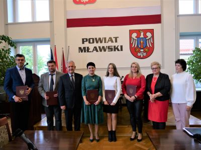Uroczyście na XL Sesji Rady Powiatu Mławskiego