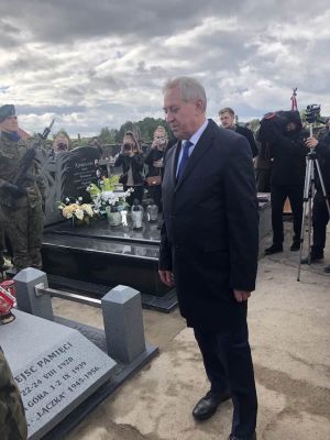 Uroczystość odsłonięcia pomnika Bohaterom Niepodległości