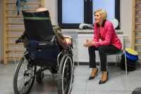 002_Agata_Kornhauser_Duda_spotkanie_Centrum_Opiekunczo_Mieszkalne_Mlawa_2023_GJA_0937