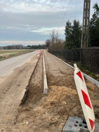 Budowa chodnika w Windykach (14)