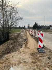 Budowa chodnika w Windykach (1)