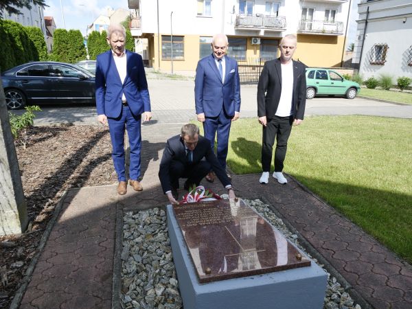 Narodowy Dzień Pamięci Ofiar Niemieckich Nazistowskich Obozów Koncentracyjnych i Obozów Zagłady (2)