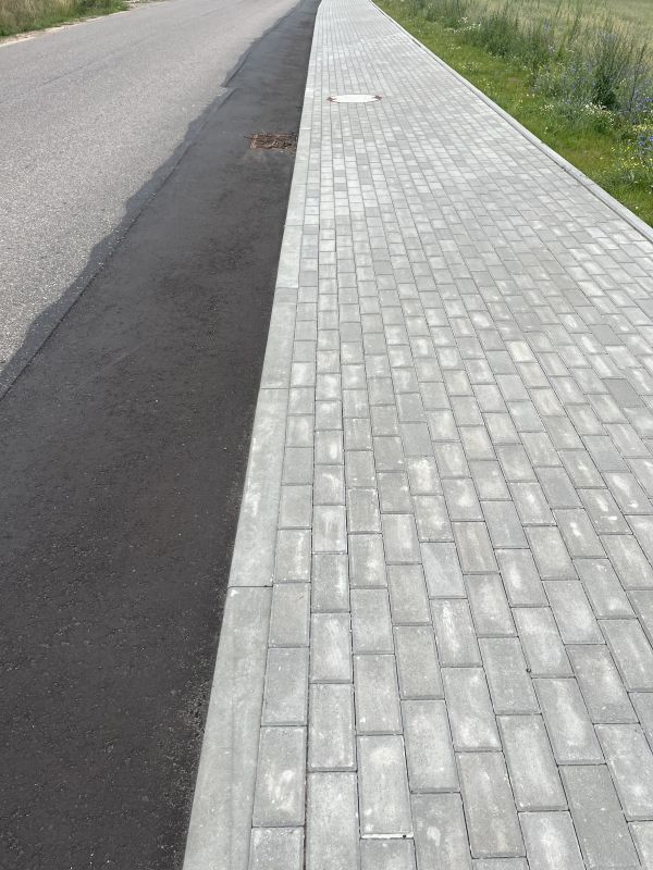 Chodnik w Windykach (5)