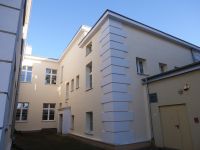 Remont elewacji z orynnowaniem, odnowienie drzwi w zabytkowym budynku I Liceum Ogólnokształcącego w Mławie  (5)