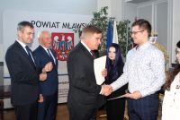 Nagrody Starosty Mławskiego dla najlepszych maturzystów i laureató konkursów 2025  (3)