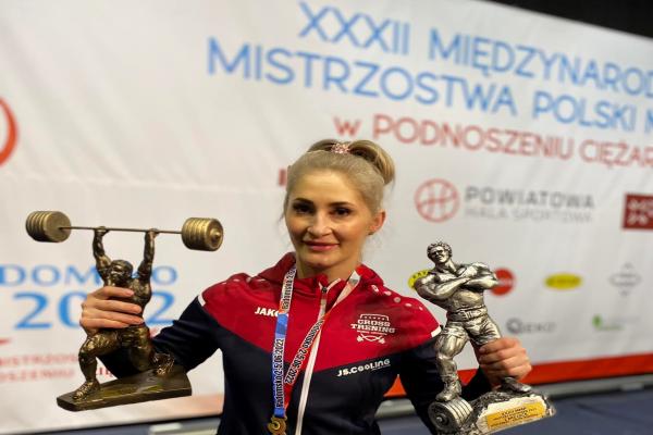 Kobieta, sztanga i wojsko – mistrzyni Polski w podnoszeniu ciężarów Anna Leśniewska w strukturach WOT