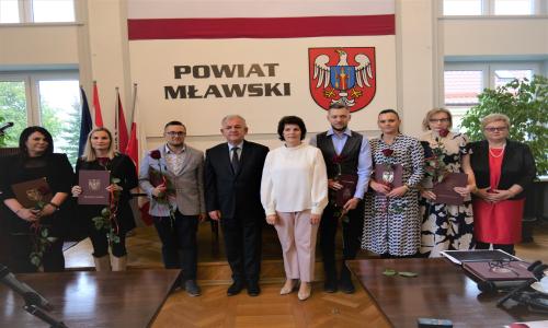Uroczyście na XL Sesji Rady Powiatu Mławskiego