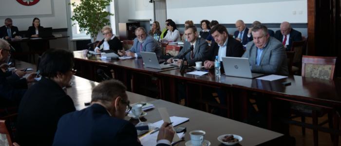 Zaproszenie na XLVI Nadzwyczajną Sesję Rady Powiatu Mławskiego